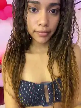 Snapshot of valeriah_7 chatting on 02.18.25 valeriah 7 online show from 02.18.25