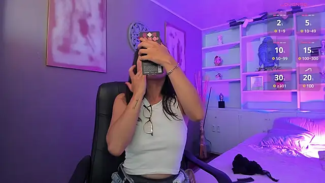 Lucy Williiams online show from 03.15.25