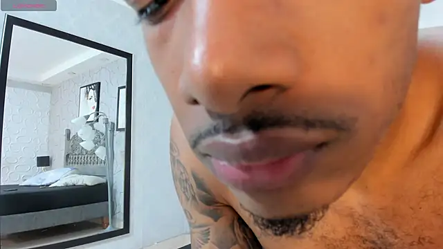 Snapshot of jackmacson chatting on 01.12.25 jackmacson online show from 01.12.25