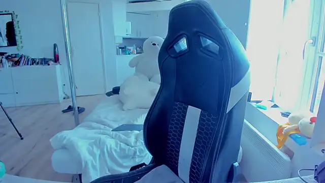 CeriseLapine online show from 03.21.25