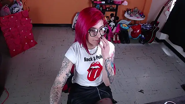 MissMiia2 online show from 03.04.25