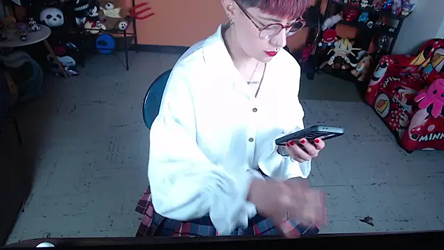Snapshot of MissMiia2 chatting on 07.13.26 MissMiia2 online show from 07.13.26