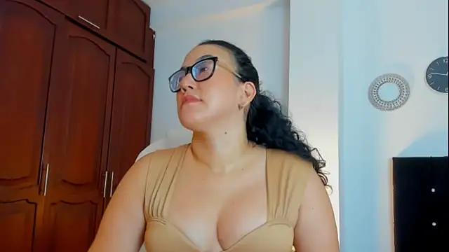 kathyajhonss online show from 11.17.25