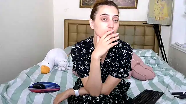 Snapshot of Iren chatting on 07.15.26 Iren online show from 07.15.26