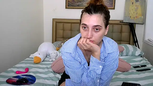 Snapshot of Iren chatting on 07.20.26 Iren online show from 07.20.26