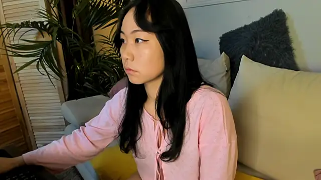 Inari Okami  online show from 12.18.24