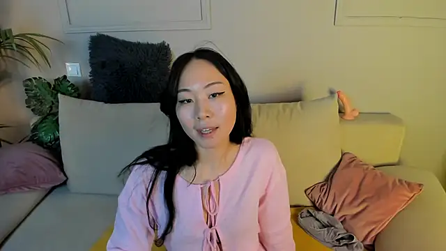 Inari Okami  online show from 12.18.24