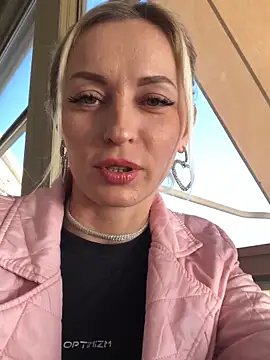 Diamond Bunny  online show from 02.02.25