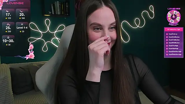 Snapshot of katie_taylorr chatting on 02.10.26 katie taylorr online show from 02.10.26