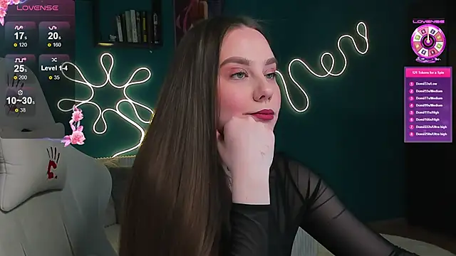 Snapshot of katie_taylorr chatting on 02.15.26 katie taylorr online show from 02.15.26