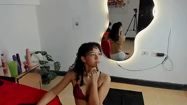 Snapshot of Milanxht chatting on 02.03.25 Milanxht online show from 02.03.25