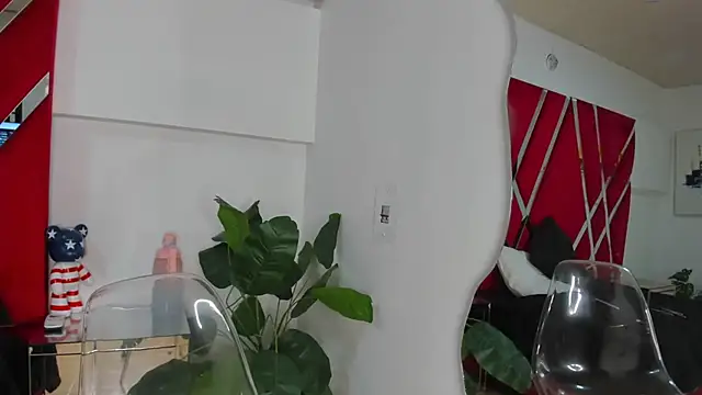 Snapshot of Milanxht chatting on 09.08.25 Milanxht online show from 09.08.25