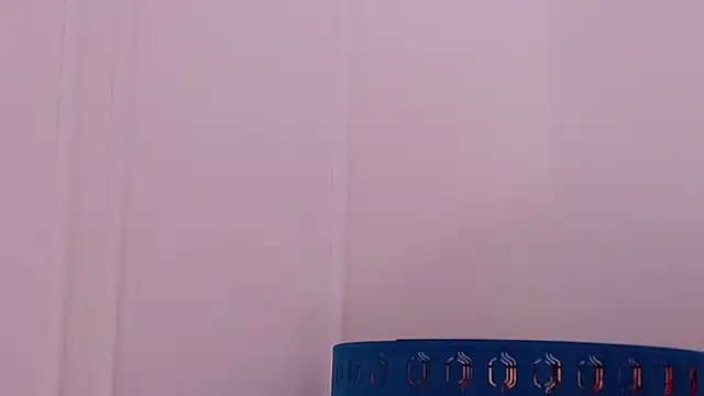 Snapshot of MiaNixan chatting on 02.23.25 MiaNixan online show from 02.23.25