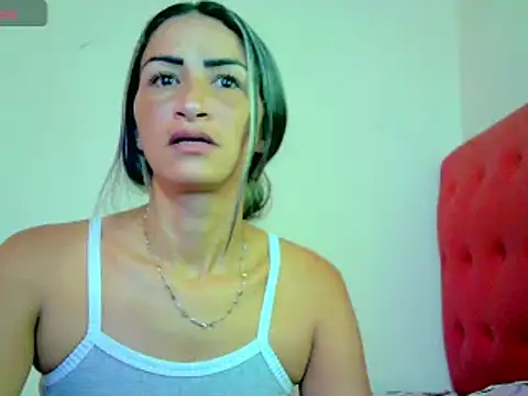 Snapshot of rosa_pretty chatting on 02.03.25 rosa pretty online show from 02.03.25