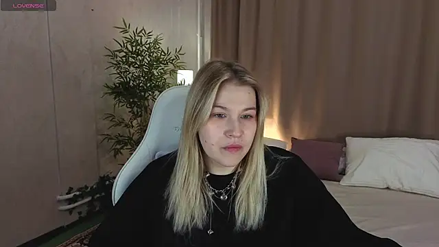 Colleen Blake online show from 04.07.26