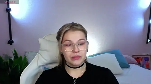 Colleen Blake online show from 04.13.26