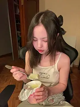 Snapshot of lalallalalaa- chatting on 02.02.25 lalallalalaa- online show from 02.02.25