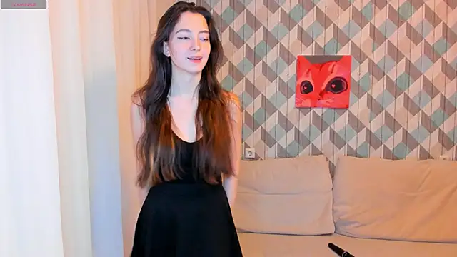 Snapshot of EvaBradley chatting on 12.08.24 EvaBradley online show from 12.08.24