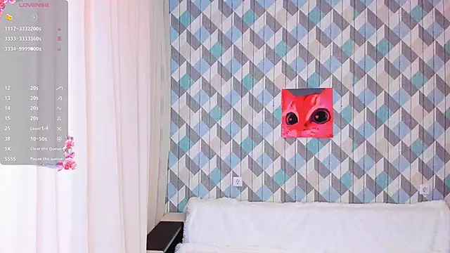 Snapshot of EvaBradley chatting on 12.28.24 EvaBradley online show from 12.28.24