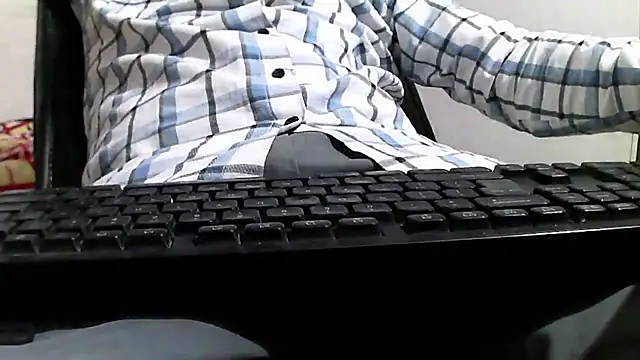 Snapshot of GO_LALA chatting on 02.13.25 GO LALA online show from 02.13.25