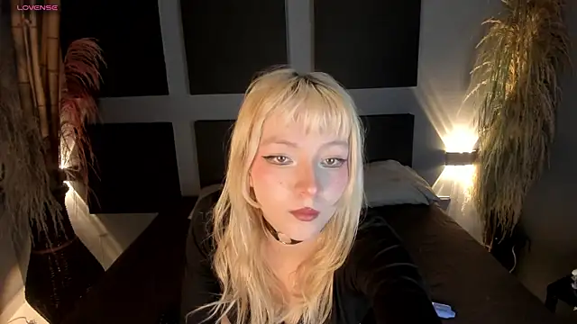 Cloe five online show from 03.11.25