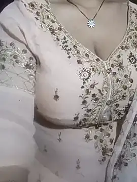 Anamika Kapoor online show from 03.05.25