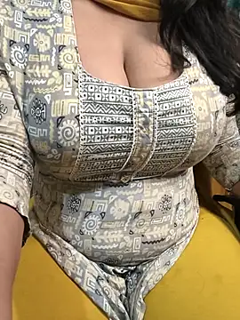 Anamika Kapoor online show from 10.11.25