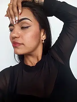 Snapshot of Sara-77 chatting on 12.27.24 Sara-77 online show from 12.27.24