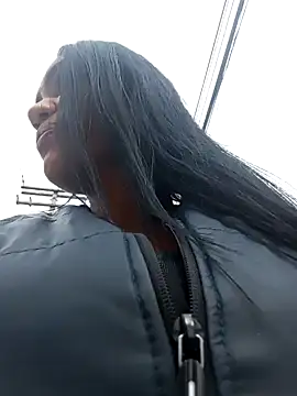 Snapshot of Sara-77 chatting on 01.05.25 Sara-77 online show from 01.05.25