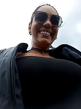 Snapshot of Sara-77 chatting on 01.25.25 Sara-77 online show from 01.25.25