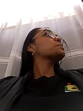 Snapshot of Sara-77 chatting on 01.30.25 Sara-77 online show from 01.30.25