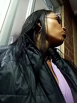 Snapshot of Sara-77 chatting on 02.05.25 Sara-77 online show from 02.05.25