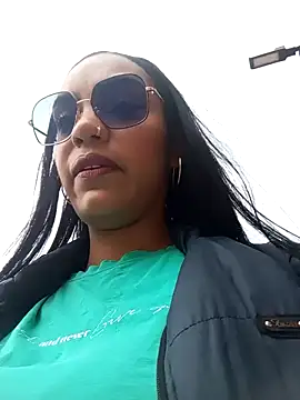 Snapshot of Sara-77 chatting on 02.12.25 Sara-77 online show from 02.12.25