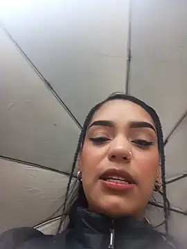 Snapshot of Sara-77 chatting on 02.13.25 Sara-77 online show from 02.13.25