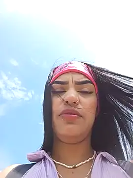 Snapshot of Sara-77 chatting on 02.25.25 Sara-77 online show from 02.25.25