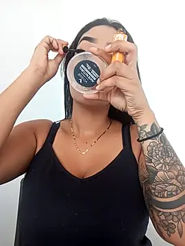 Snapshot of Sara-77 chatting on 10.28.25 Sara-77 online show from 10.28.25