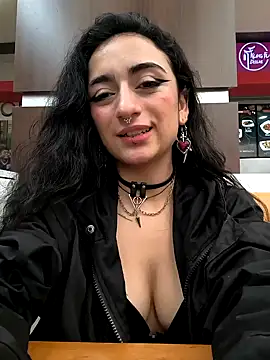 Lila Desiree online show from 09.27.25