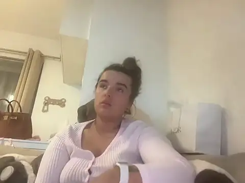 maisiesmithx online show from 10.19.25