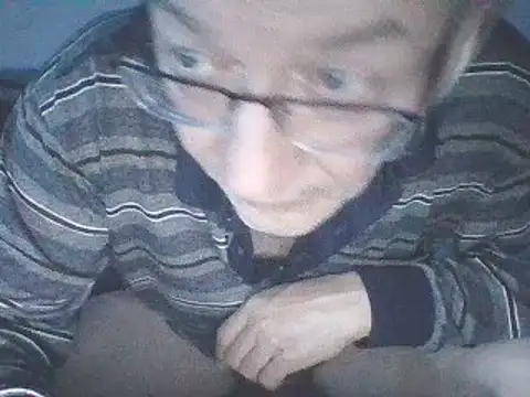 Snapshot of loverboyxxx69 chatting on 03.15.25 loverboyxxx69 online show from 03.15.25