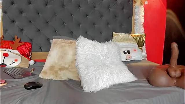 YayaHilton online show from 11.29.25