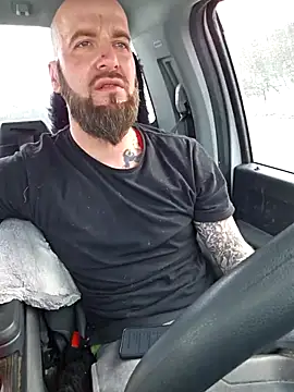 Snapshot of Beardedtattood chatting on 02.20.25 Beardedtattood online show from 02.20.25