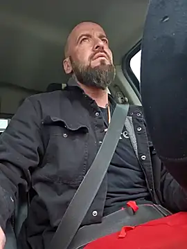 Snapshot of Beardedtattood chatting on 03.05.25 Beardedtattood online show from 03.05.25