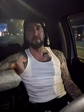 Snapshot of Beardedtattood chatting on 03.17.25 Beardedtattood online show from 03.17.25