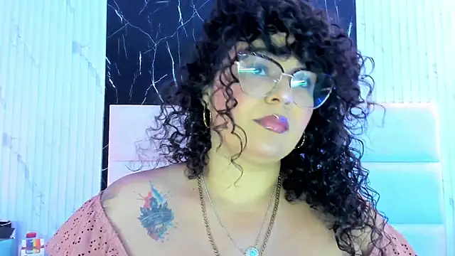 Reginavegaa online show from 10.08.25