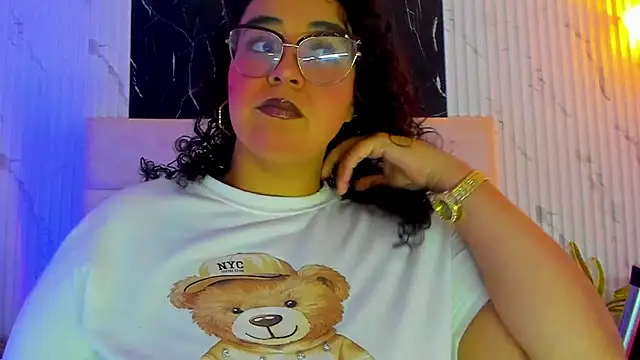 Snapshot of Reginavegaa chatting on 05.07.26 Reginavegaa online show from 05.07.26