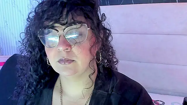 Snapshot of Reginavegaa chatting on 05.09.26 Reginavegaa online show from 05.09.26