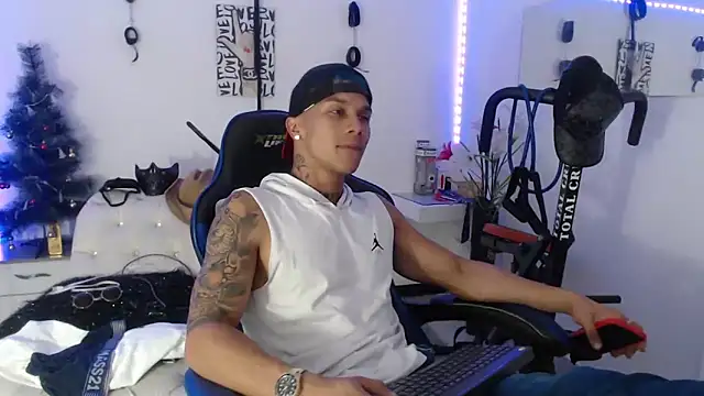 Leonard Price online show from 02.11.25