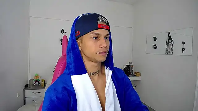 Leonard Price online show from 10.08.25