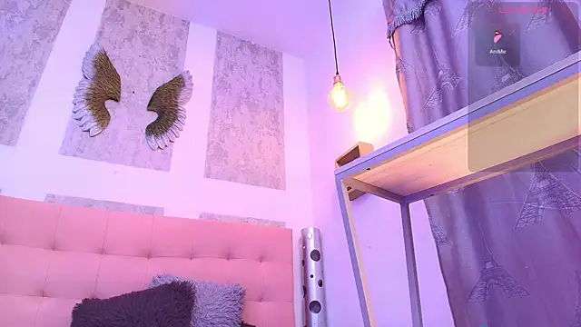 Snapshot of zhamira_21 chatting on 06.18.26 zhamira 21 online show from 06.18.26