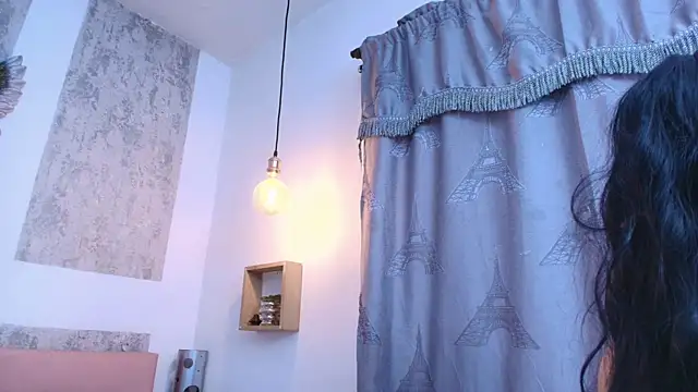 Snapshot of zhamira_21 chatting on 06.26.26 zhamira 21 online show from 06.26.26